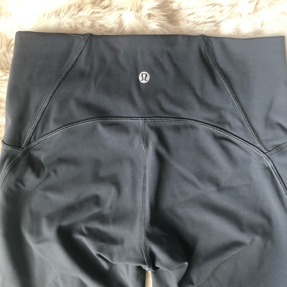 Lululemon Train Times Leggings 7/8 EUC Size 8 - Picture 3 of 8